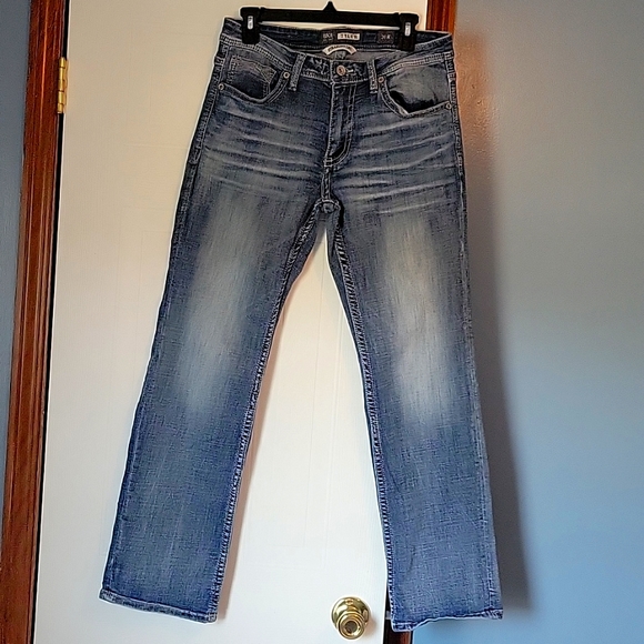 BKE "Tyler" Straight leg Women's Jeans Size 31 - Picture 1 of 8
